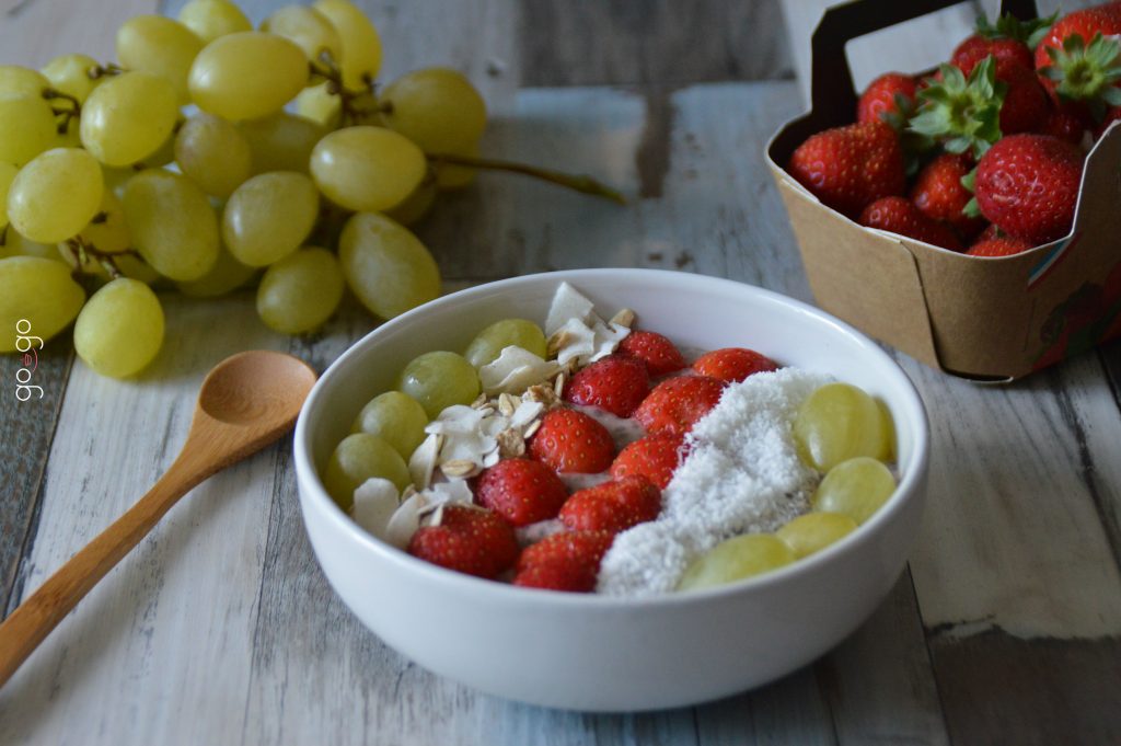 Smoothie bowl fraise raisin Des recettes à Gogo Recettes Maison