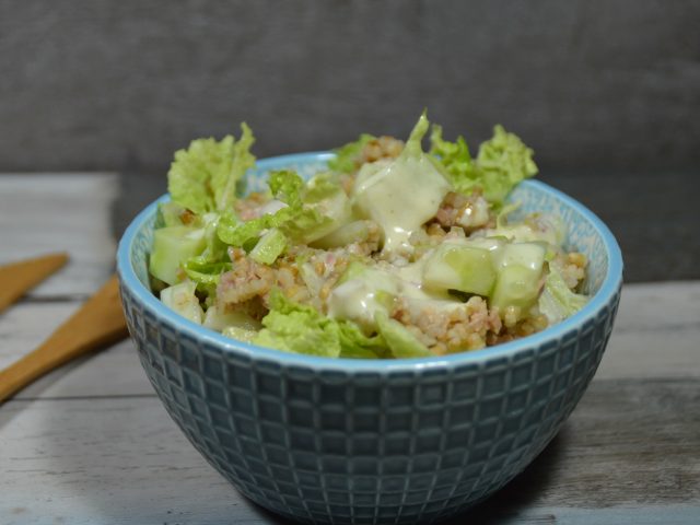 Salade détox orge chou chinois concombre thon
